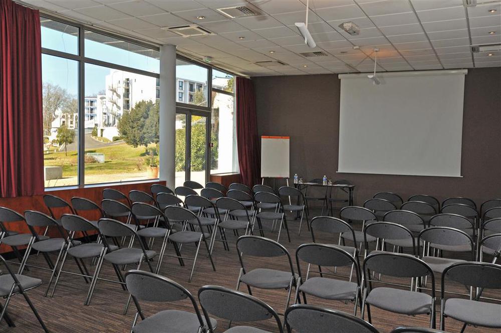 Best Western Hotel Sourceo Saint-Paul-lès-Dax Бизнес снимка
