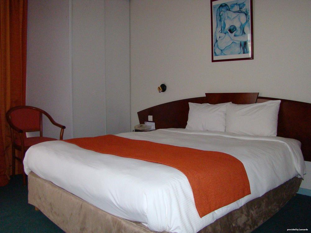 Best Western Hotel Sourceo Saint-Paul-lès-Dax Екстериор снимка