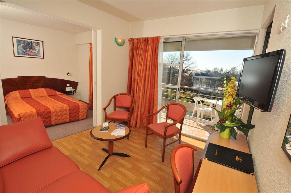 Best Western Hotel Sourceo Saint-Paul-lès-Dax Стая снимка